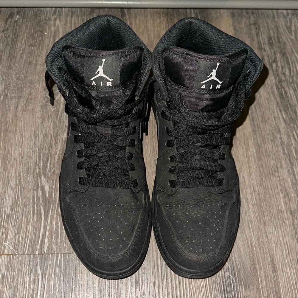 Black Jordans